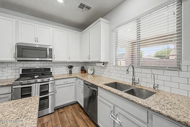 17153 W BUTLER Avenue, Waddell, AZ 85355