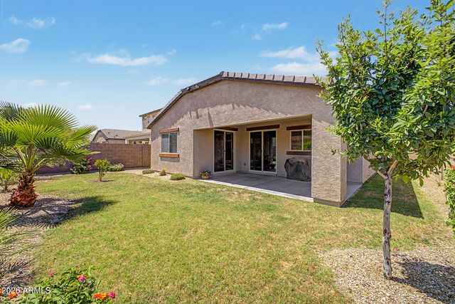 17153 W BUTLER Avenue, Waddell, AZ 85355