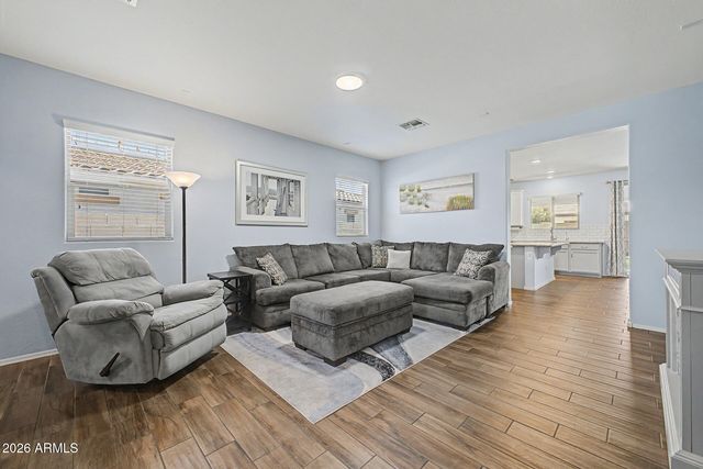 17153 W BUTLER Avenue, Waddell, AZ 85355