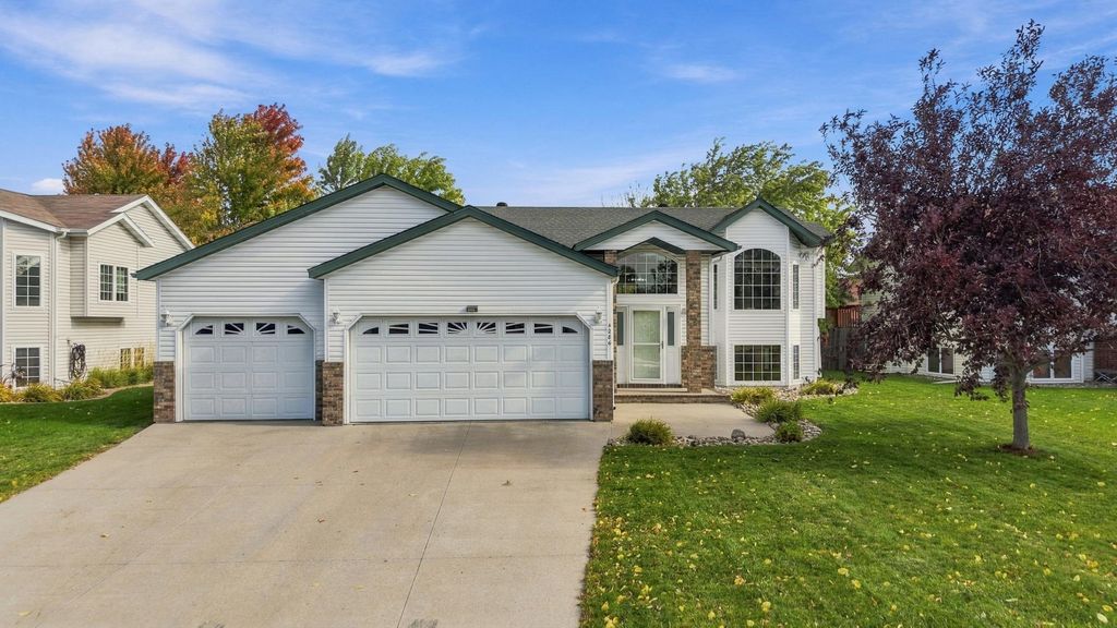 4286 Woodhaven Street S, Fargo, ND 58104 — exterior