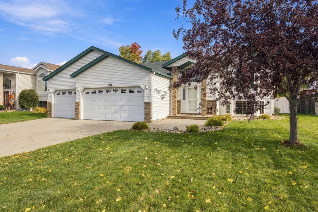 4286 Woodhaven Street S, Fargo, ND 58104 — photo 3