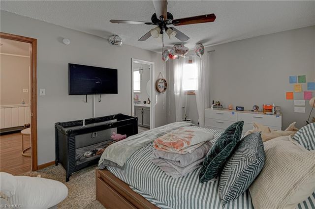 210 Vista Circle C, Winston-salem, NC 27106