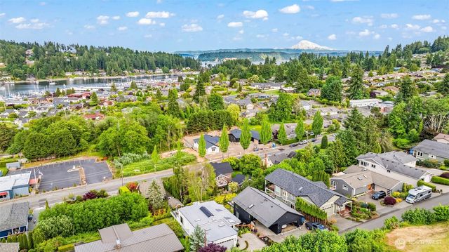 8118 Stinson Avenue, Gig Harbor, WA 98332