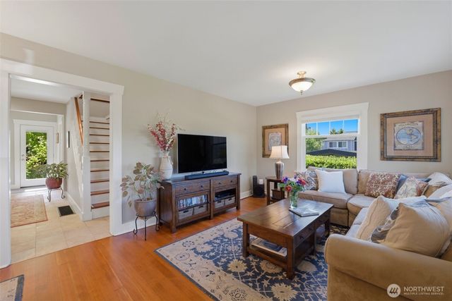 8118 Stinson Avenue, Gig Harbor, WA 98332