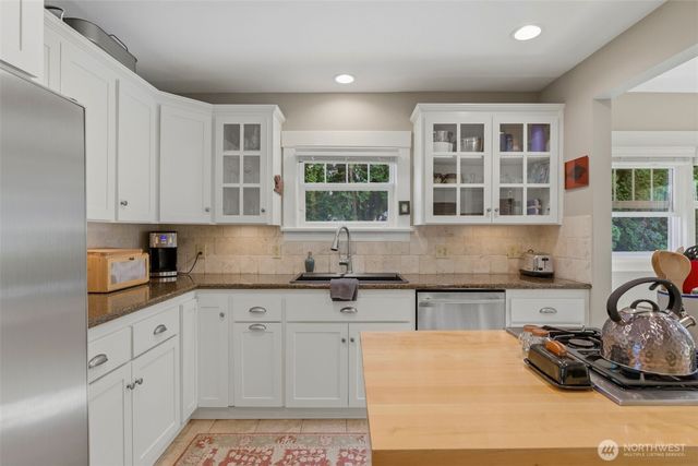 8118 Stinson Avenue, Gig Harbor, WA 98332
