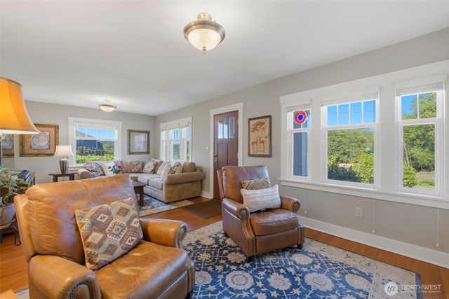 8118 Stinson Avenue, Gig Harbor, WA 98332