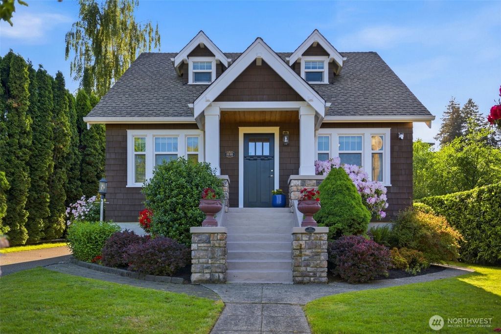 8118 Stinson Avenue, Gig Harbor, WA 98332