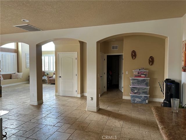 11238 Lindsay Lane, Apple Valley, CA 92308