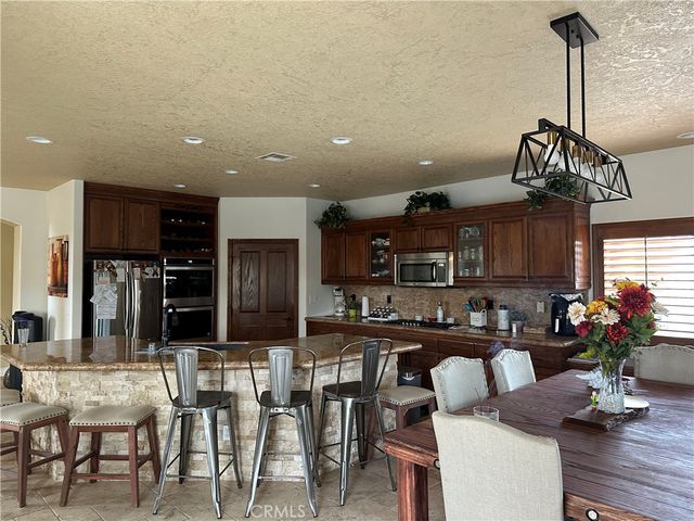 11238 Lindsay Lane, Apple Valley, CA 92308