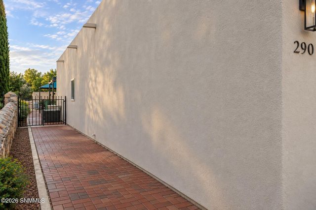 290 Wall Avenue, Las Cruces, NM 88001