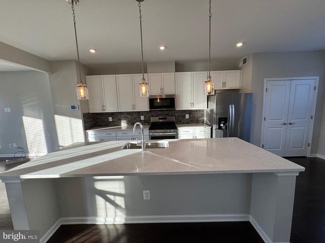 120 TOLOCKA TER NE, Leesburg, VA 20176