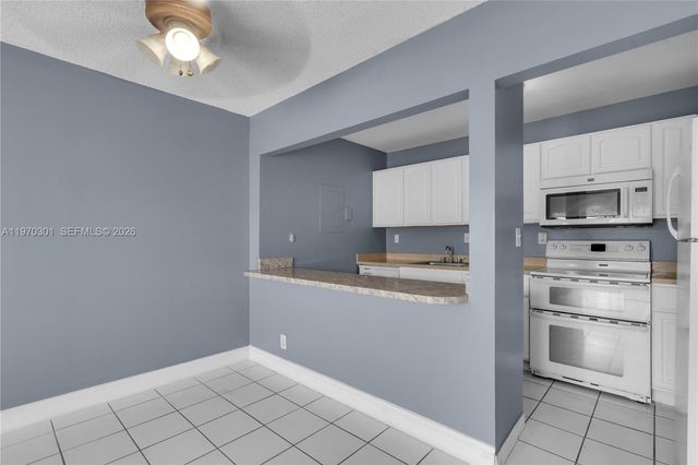 455 S Pine Island Rd 303C, Plantation, FL 33324