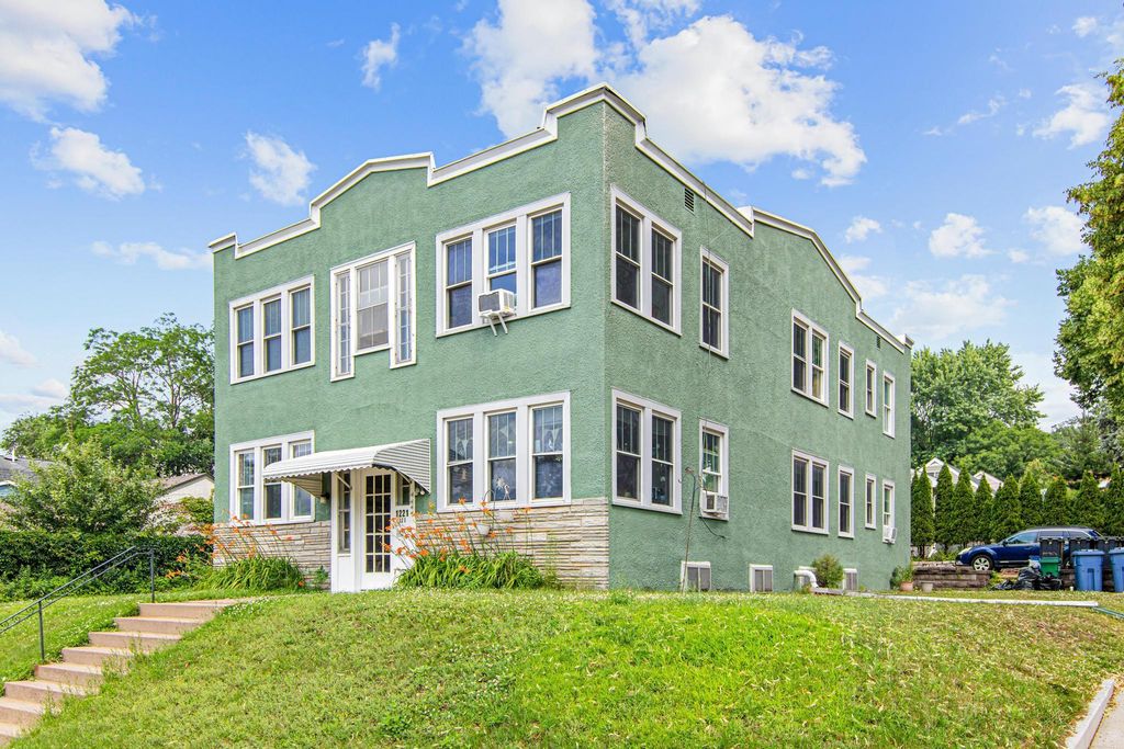 1221 29th Avenue NE, Minneapolis, MN 55418 — exterior