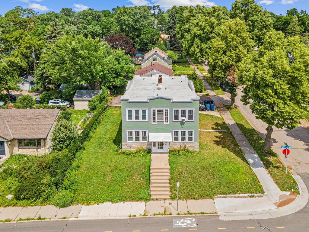 1221 29th Avenue NE, Minneapolis, MN 55418 — photo 2