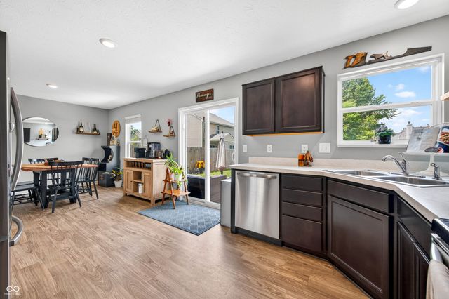 1137 N Aberdeen Drive, Franklin, IN 46131