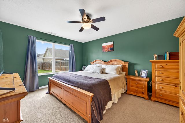 1137 N Aberdeen Drive, Franklin, IN 46131