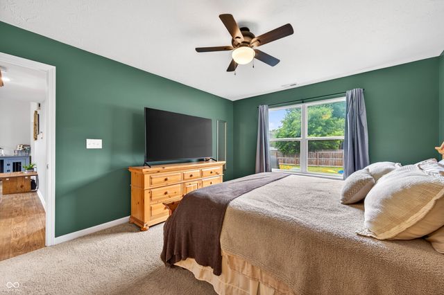 1137 N Aberdeen Drive, Franklin, IN 46131