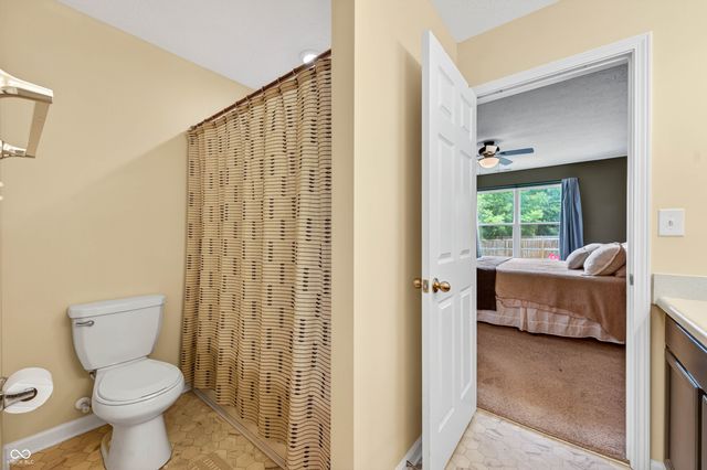 1137 N Aberdeen Drive, Franklin, IN 46131