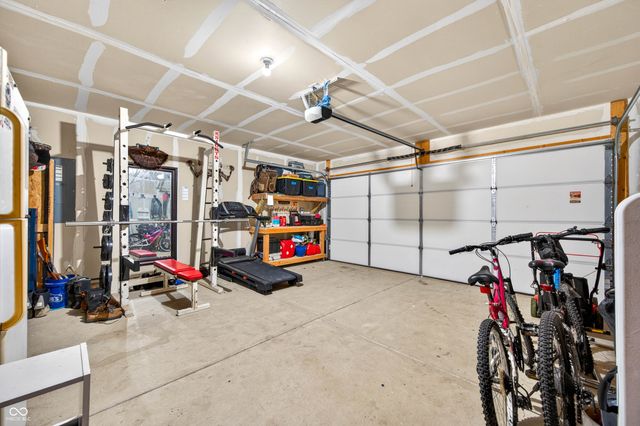 1137 N Aberdeen Drive, Franklin, IN 46131