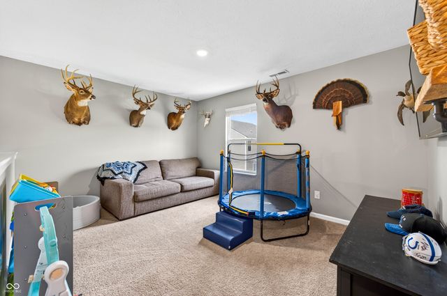 1137 N Aberdeen Drive, Franklin, IN 46131