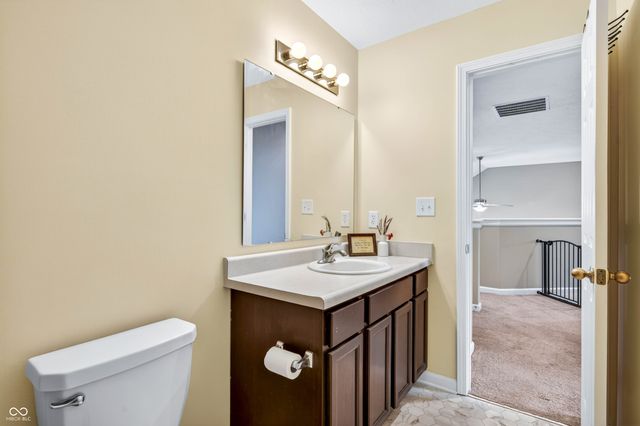 1137 N Aberdeen Drive, Franklin, IN 46131