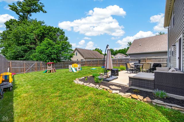 1137 N Aberdeen Drive, Franklin, IN 46131