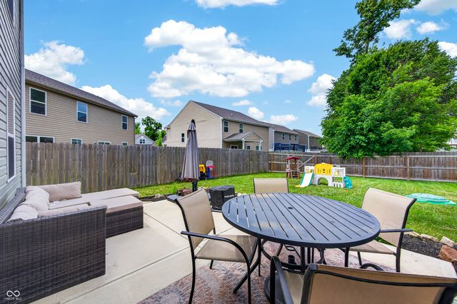 1137 N Aberdeen Drive, Franklin, IN 46131