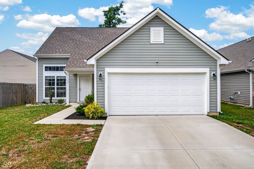 1137 N Aberdeen Drive, Franklin, IN 46131
