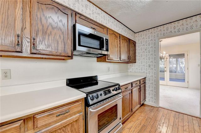 2590 Camden Glen Court, Roswell, GA 30076