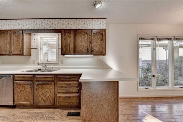 2590 Camden Glen Court, Roswell, GA 30076