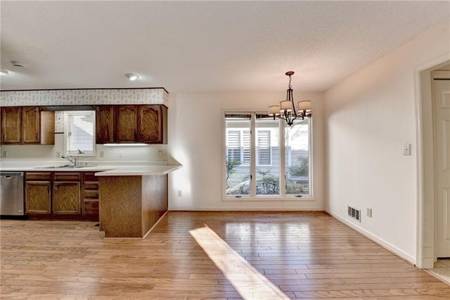 2590 Camden Glen Court, Roswell, GA 30076