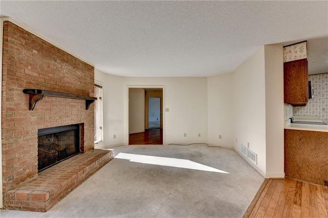 2590 Camden Glen Court, Roswell, GA 30076