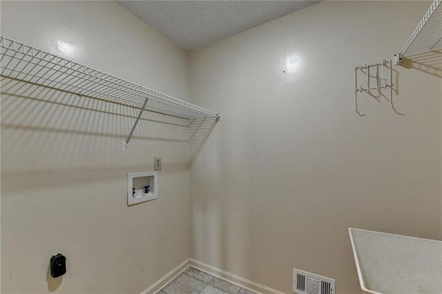 2590 Camden Glen Court, Roswell, GA 30076