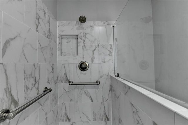 2590 Camden Glen Court, Roswell, GA 30076