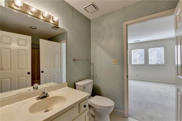 2590 Camden Glen Court, Roswell, GA 30076