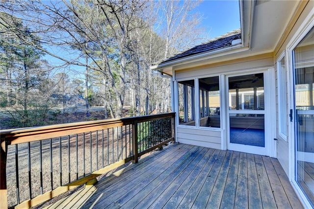 2590 Camden Glen Court, Roswell, GA 30076