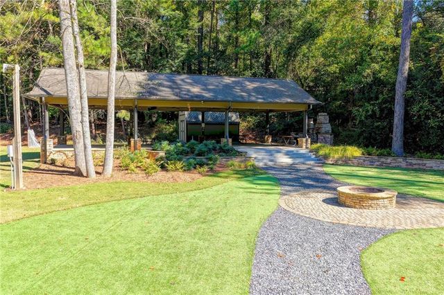 2590 Camden Glen Court, Roswell, GA 30076