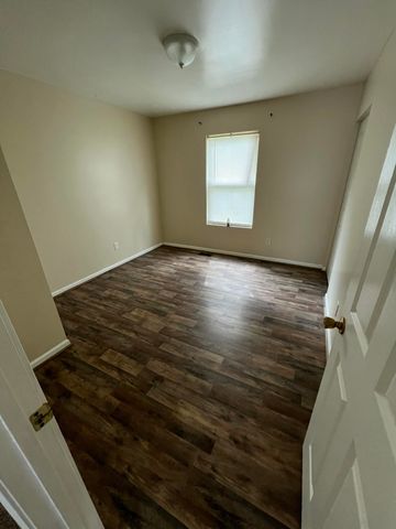 550 S Wayne Street, Gary, IN 46403