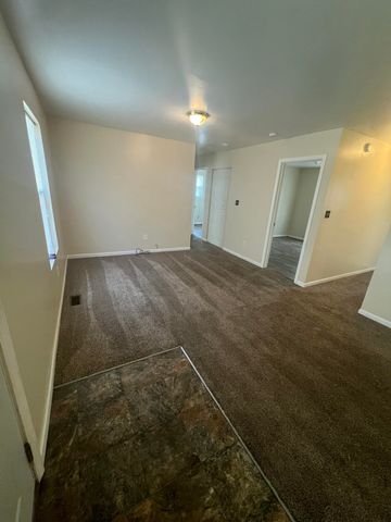 550 S Wayne Street, Gary, IN 46403