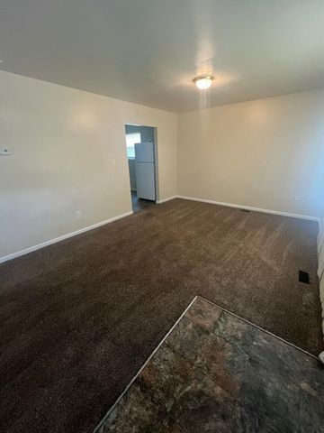 550 S Wayne Street, Gary, IN 46403