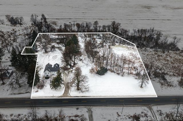 5306 W Carson City Road, Fairplain Twp, MI 48838