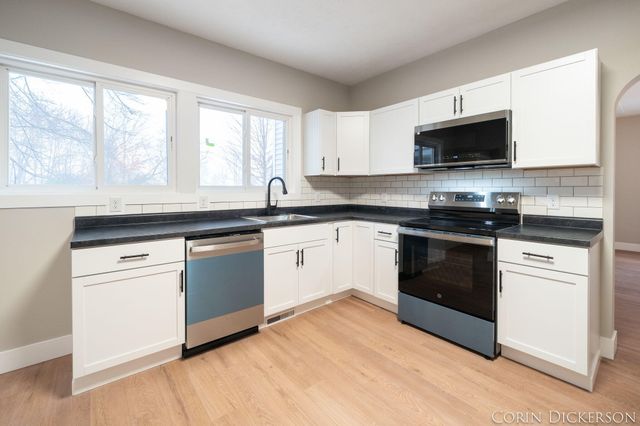 5306 W Carson City Road, Fairplain Twp, MI 48838