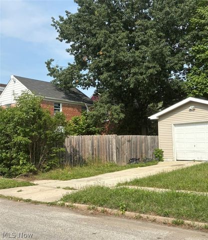 14502 Milverton Road, Cleveland, OH 44120