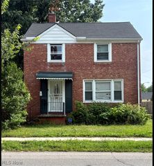 14502 Milverton Road, Cleveland, OH 44120