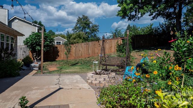 16522 Glenfurness Drive, Huntersville, NC 28078