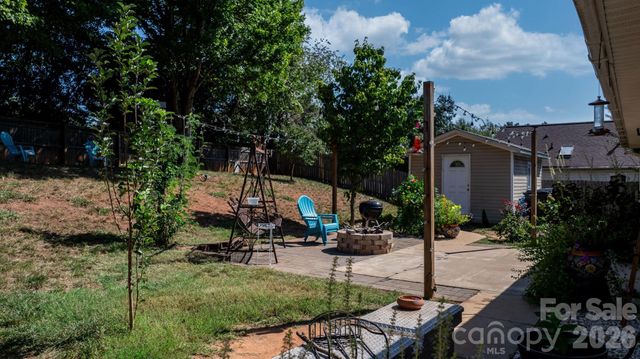 16522 Glenfurness Drive, Huntersville, NC 28078