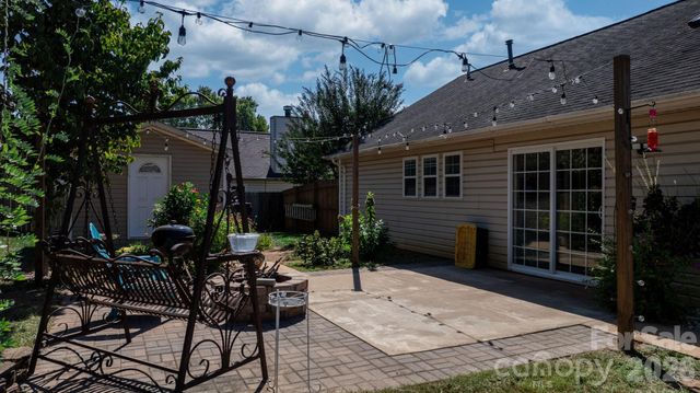 16522 Glenfurness Drive, Huntersville, NC 28078
