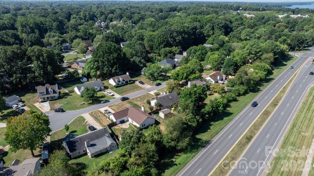 16522 Glenfurness Drive, Huntersville, NC 28078