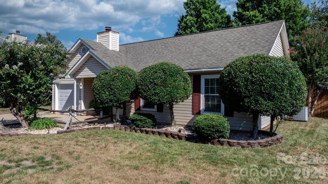 16522 Glenfurness Drive, Huntersville, NC 28078