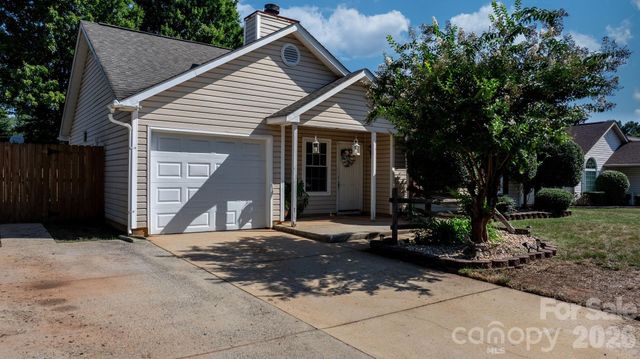 16522 Glenfurness Drive, Huntersville, NC 28078